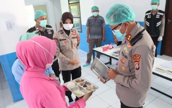 Kapolres Buton Utara Cek Dapur SPPG, Pastikan Higienitas hingga Keamanan Pangan